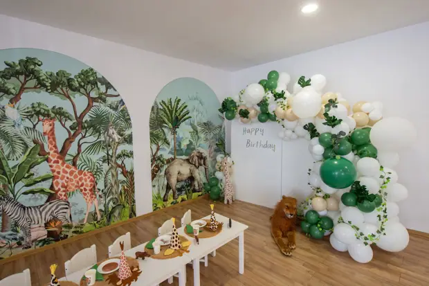 Sala noastră pregătită pentru o petrecere Junglă
